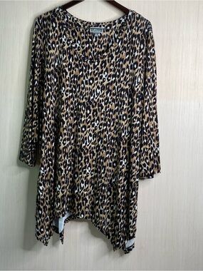 JM Collection Plus Stretchy Leopard Print V-Neck Shark Bite Hem Tunic Top 3X